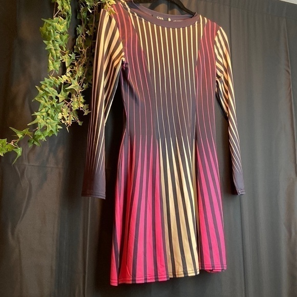 CBR Dresses & Skirts - ❤️CBR Boutique Contemporary Dress 💕
